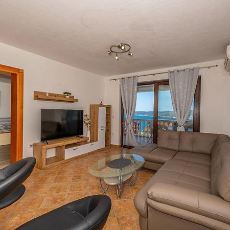 Apartments Lacic 2 Crikvenica Buitenkant foto