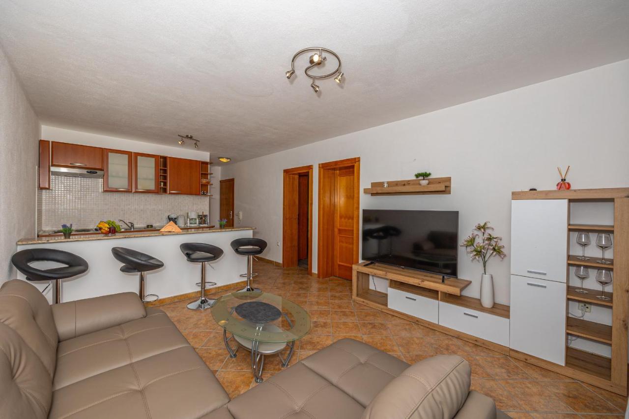 Apartments Lacic 2 Crikvenica Buitenkant foto