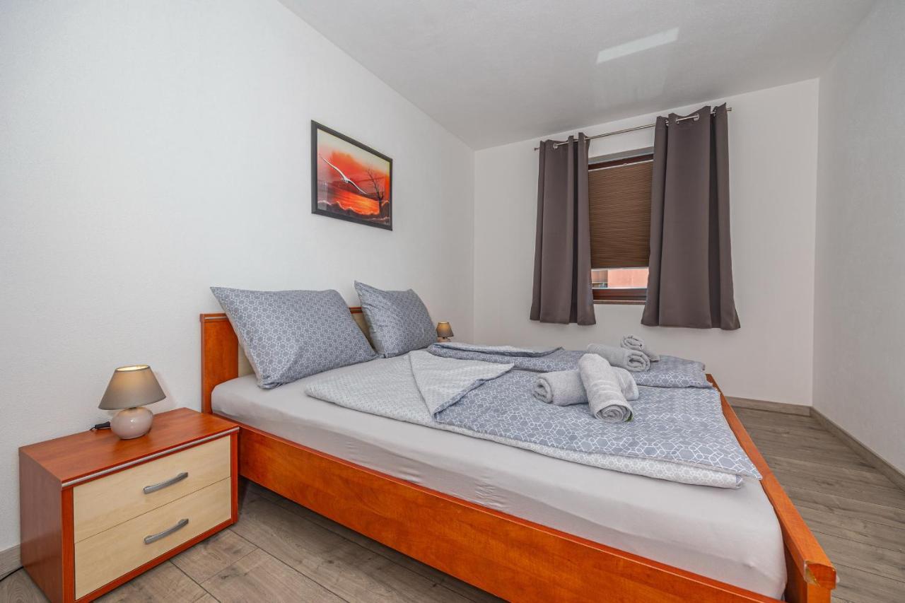 Apartments Lacic 2 Crikvenica Buitenkant foto