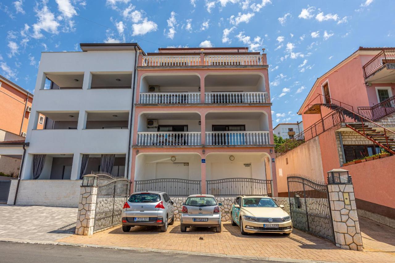 Apartments Lacic 2 Crikvenica Buitenkant foto
