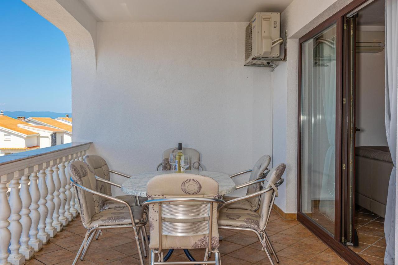 Apartments Lacic 2 Crikvenica Buitenkant foto