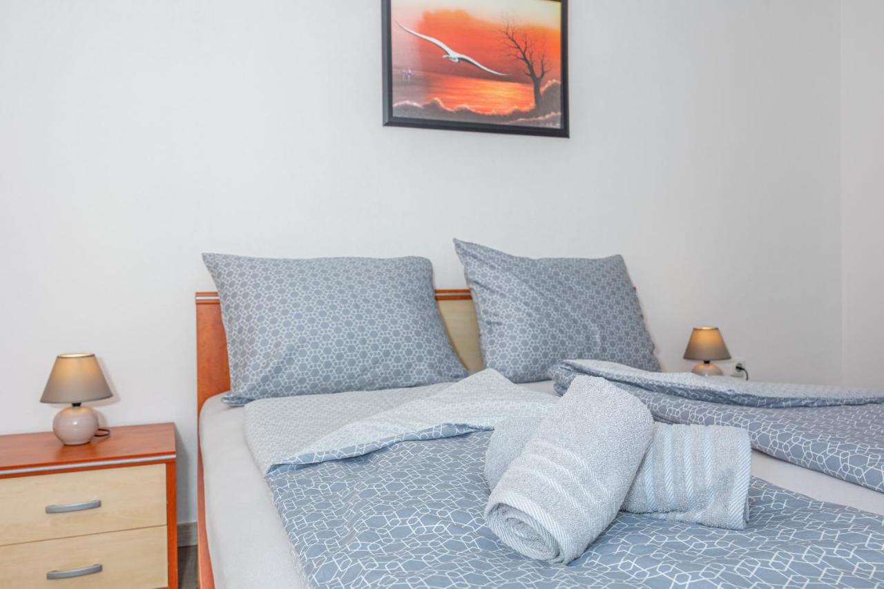 Apartments Lacic 2 Crikvenica Buitenkant foto